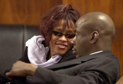 Whitney Houston yaşamını yitirdi - Resim 2