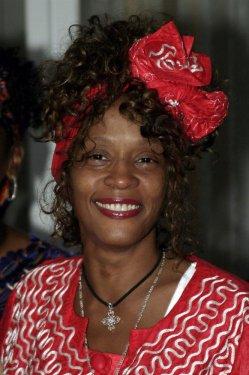 Whitney Houston yaşamını yitirdi - Resim 11