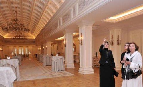 Hayrünnisa Hanım konuğuyla Köşk'ün mutfağına girdi