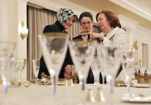 Hayrünnisa Hanım konuğuyla Köşk'ün mutfağına girdi