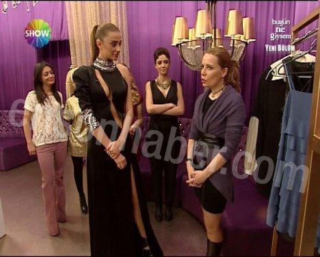 Özge ve Ivana'nın çok konuşulacak dekolteleri