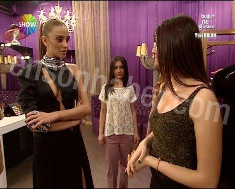 Özge ve Ivana'nın çok konuşulacak dekolteleri