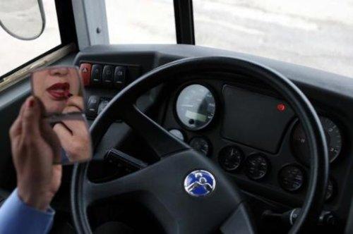 Adana'da otobüsleri kadınlar kullanıyor - Resim 4