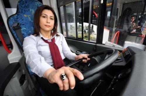 Adana'da otobüsleri kadınlar kullanıyor - Resim 10