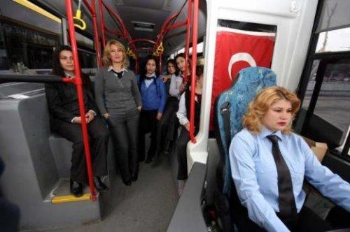 Adana'da otobüsleri kadınlar kullanıyor - Resim 11