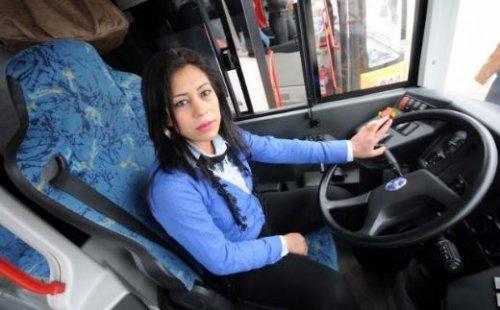 Adana'da otobüsleri kadınlar kullanıyor - Resim 18