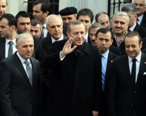 Başbakan Erdoğan'dan Aydınlar'a jest - Resim 1