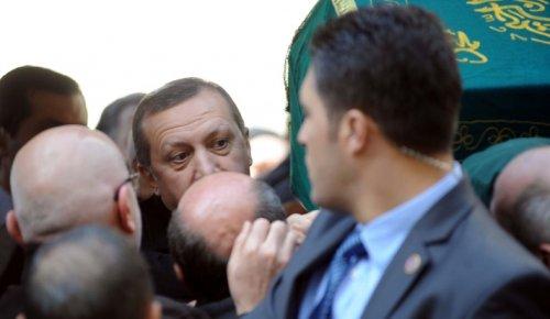 Erdoğan İsmail Bayramoğlu'nun cenaze törenine katıldı - Resim 2