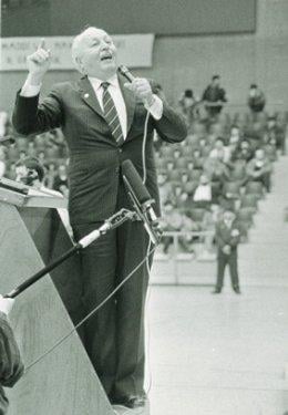 Erbakan’ın hiç yayınlanmamış & az bilinen fotoğrafları