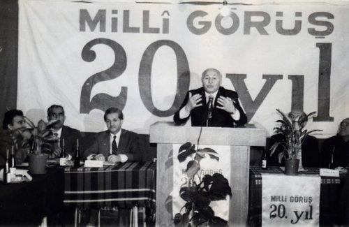 Erbakan’ın hiç yayınlanmamış & az bilinen fotoğrafları