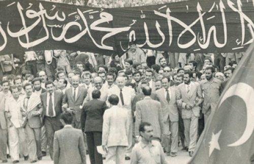 Erbakan’ın hiç yayınlanmamış & az bilinen fotoğrafları