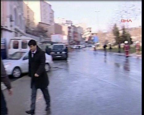 İstanbul'da patlama olay yerinden ilk görüntüler