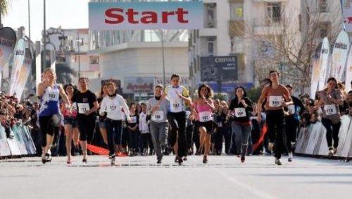 Wilma Elles yüksek topuklarla koştu - Resim 12