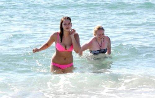 Alanya'da tatilcilerin deniz keyfi 