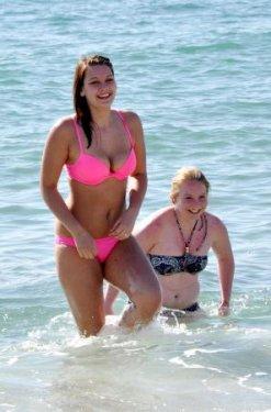 Alanya'da tatilcilerin deniz keyfi 