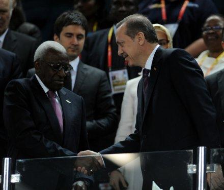 Başbakan Erdoğan'ı görünce ağladı