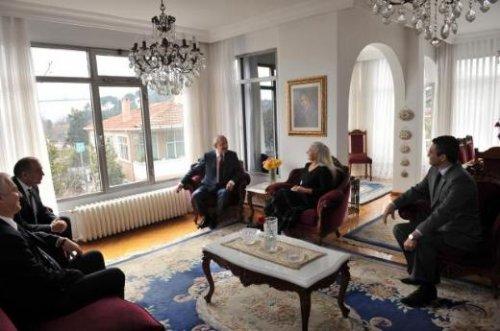 Kemal Kılıçdaroğlu İlkim Karaca'yı ziyaret etti