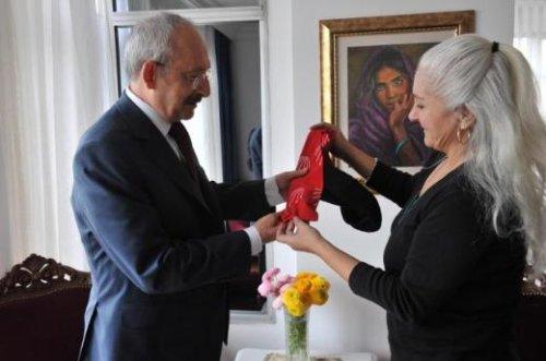 Kemal Kılıçdaroğlu İlkim Karaca'yı ziyaret etti