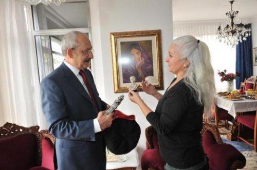 Kemal Kılıçdaroğlu İlkim Karaca'yı ziyaret etti