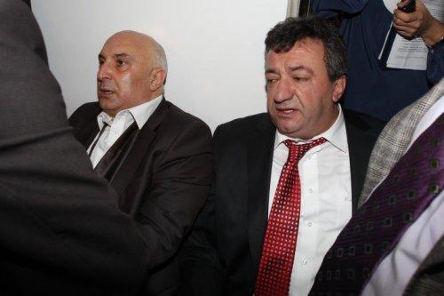 4+4+4 Komisyon'dan kavgayla geçti