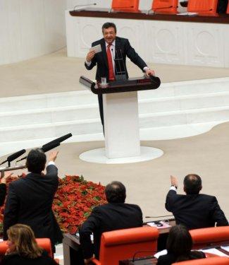 Meclis'te tansiyon yine fırladı