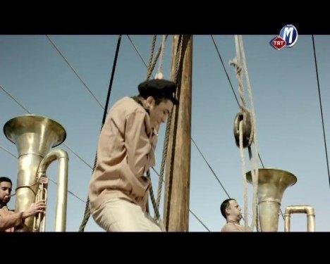 Can Bonomo'nun Love Me Back klibi - Resim 2