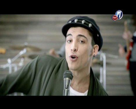 Can Bonomo'nun Love Me Back klibi - Resim 12
