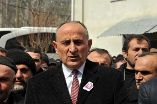 Dursun Çiçek annesini son yolcluğuna uğurladı - Resim 2