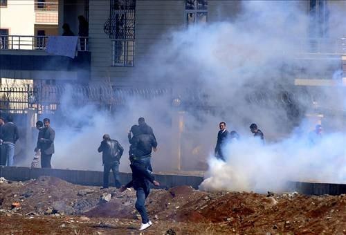 Diyarbakır'da olaylı Nevruz