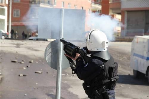 Diyarbakır'da olaylı Nevruz