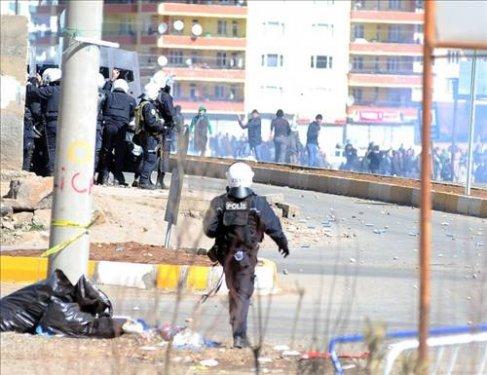 Diyarbakır'da olaylı Nevruz