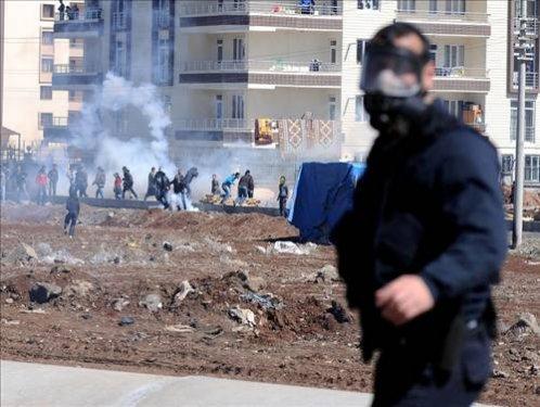 Diyarbakır'da olaylı Nevruz
