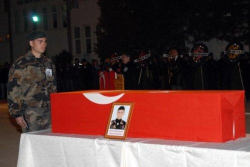 6 şehit için Diyarbakır'da tören