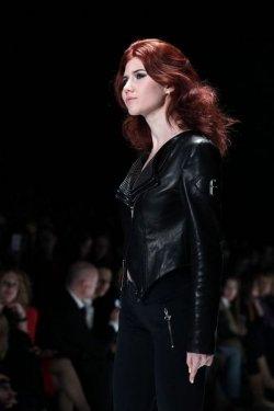 Kızıl Ajan Anna Chapman defilede