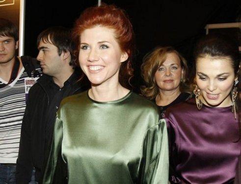 Kızıl Ajan Anna Chapman defilede