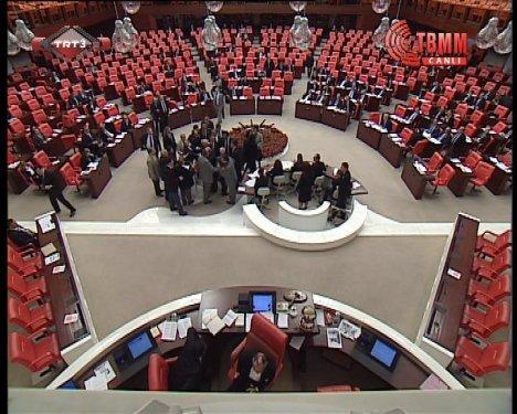 Altan Tan AK Parti'li vekilin üzerine yürüdü - Resim 10