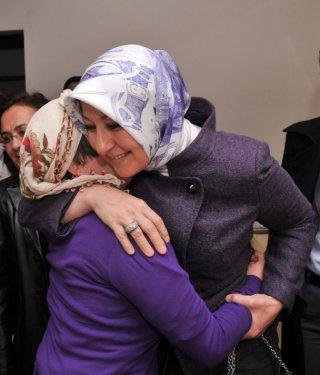 Hayrünnisa Gül çocuk evini ziyaret etti - Resim 8