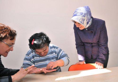 Hayrünnisa Gül çocuk evini ziyaret etti - Resim 3