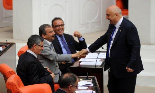 Meclis Genel Kurulu'ndaki CHP protestosu - Resim 15