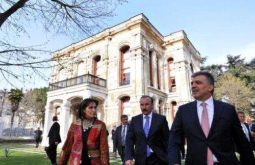 Gül denizaltıdaki resimlerini Twitter'da paylaştı - Resim 11