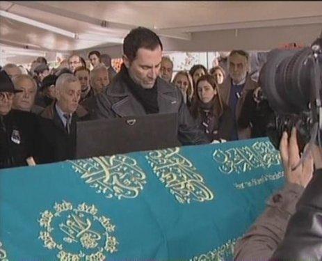 Meral Okay son yolculuğuna uğurlandı