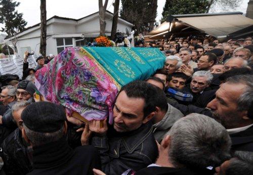 Meral Okay son yolculuğuna uğurlandı