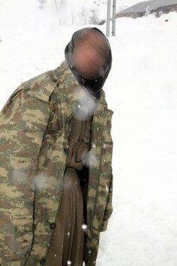 3 oda 1 salon PKK'lı sığınağı bulundu  - Resim 12