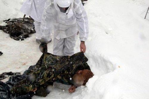 3 oda 1 salon PKK'lı sığınağı bulundu  - Resim 17