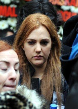 Meral Okay son yolculuğuna uğurlandı