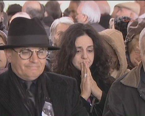 Meral Okay son yolculuğuna uğurlandı