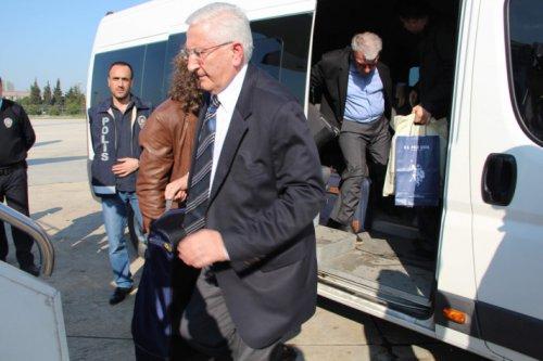 Çevik Bir'in operasyon sonrası ilk fotoğrafları - Resim 7
