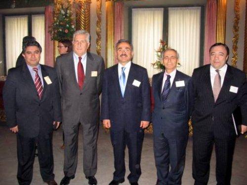 Kare kare Emekli Orgeneral Çevik Bir