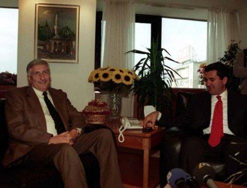 Kare kare Emekli Orgeneral Çevik Bir