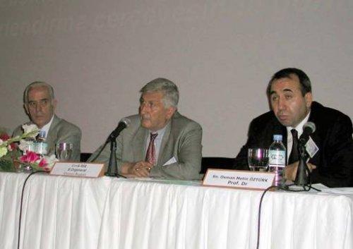 Kare kare Emekli Orgeneral Çevik Bir